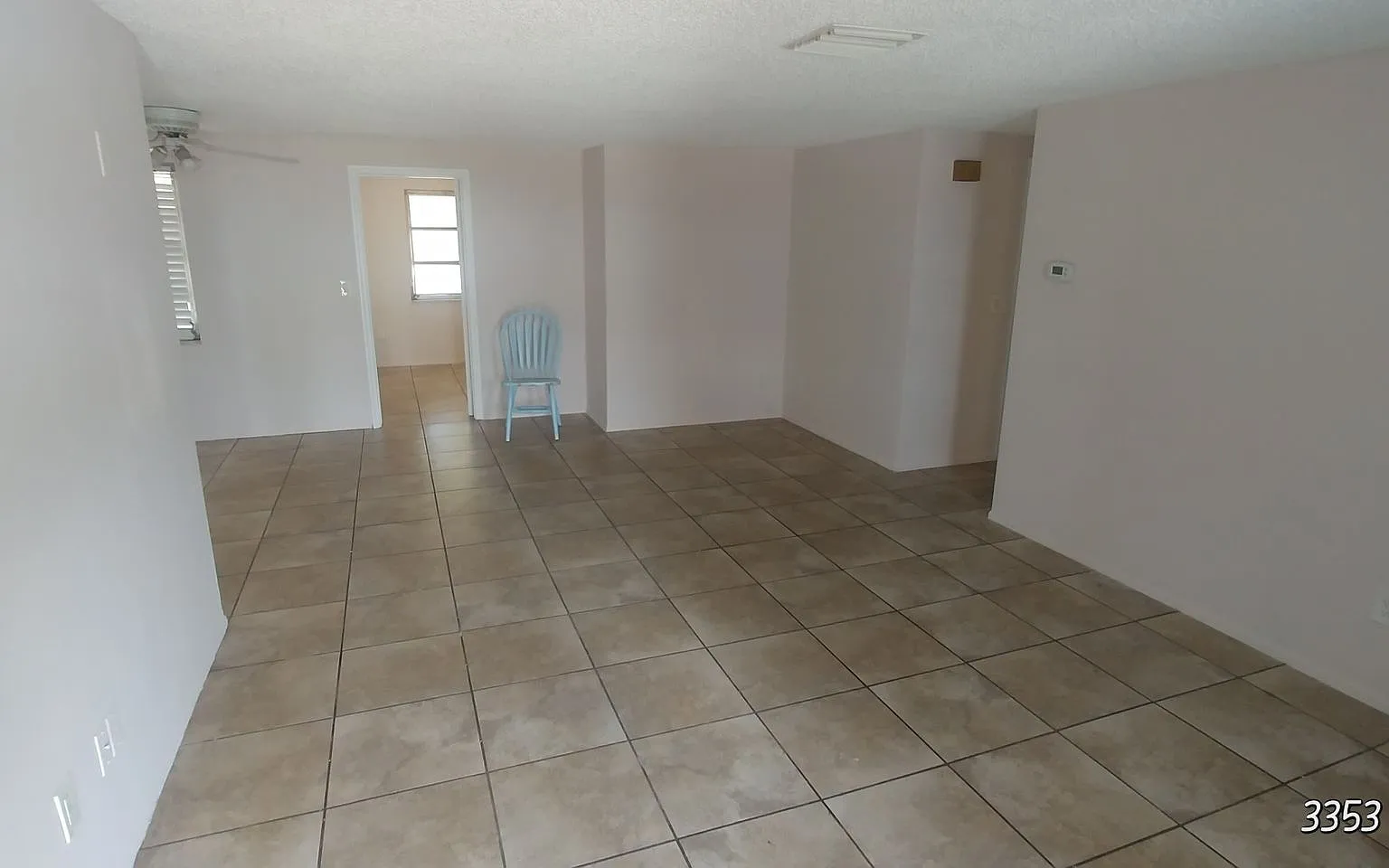 3 Bedroom 2 Bath 1 Car over sized garage — Photo 2