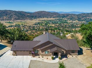 24780 Paramount Dr, Tehachapi, CA 93561