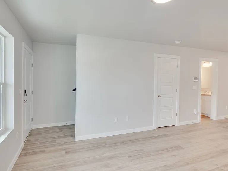 1688 S Sunseeker Ln — Photo 5