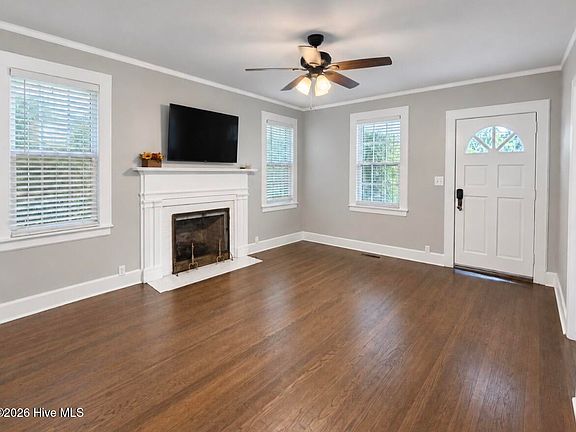 5th image of 1447 Heard Avenue