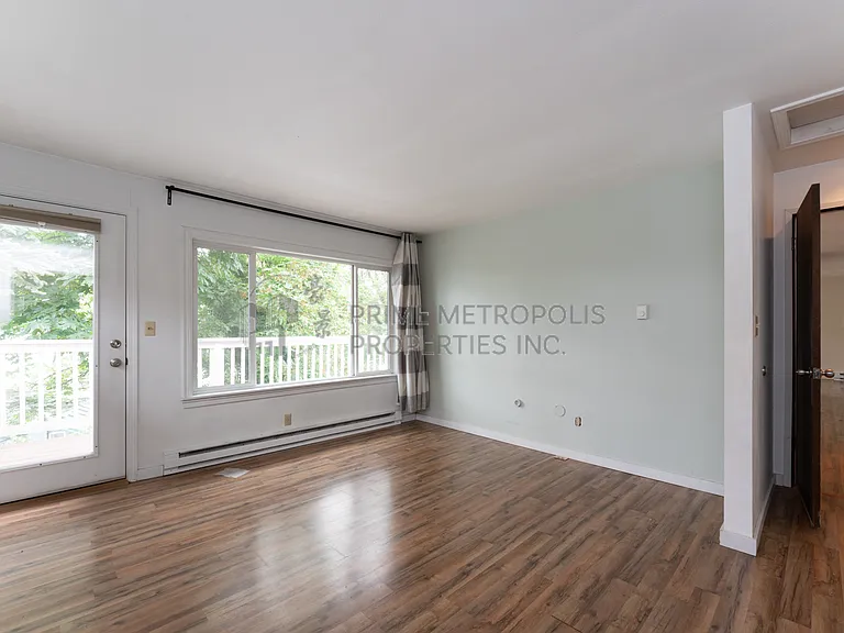 10706 Lakeside Ave NE — Photo 9