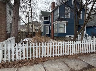 612 Cherry St, Lansing, MI 48933