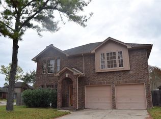 16907 Dusty Mill Dr W, Sugar Land, TX 77498