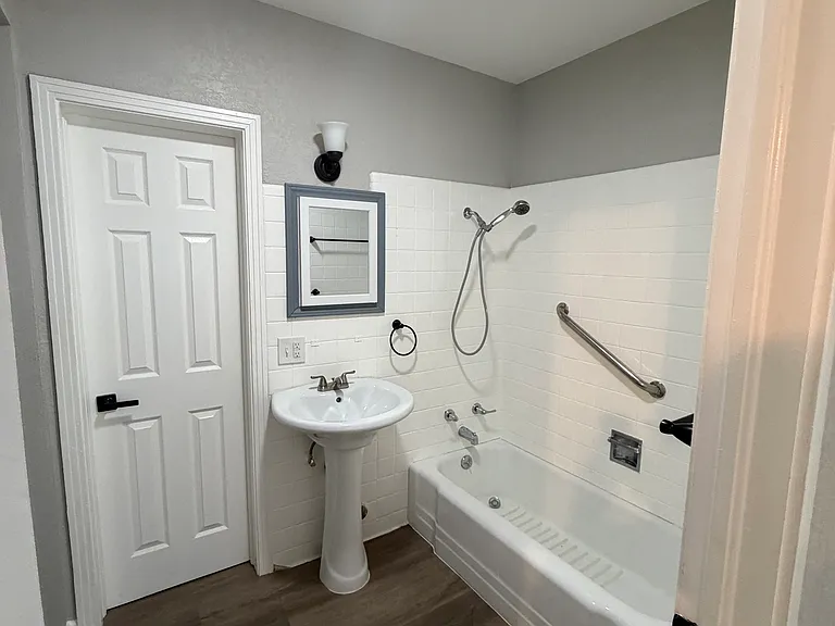 118 Cantrell Dr — Photo 8