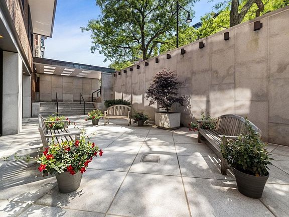 2nd image of 180 Beacon St #15B