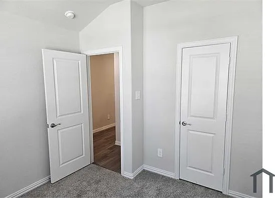 2257 Cliff Springs Dr — Photo 12