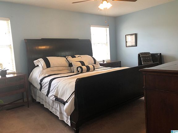 5th image of 733 Sprucewood Ln