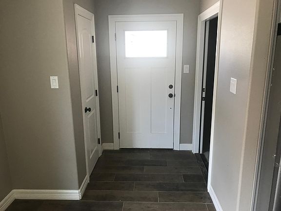 5th image of 2511 Price St #B