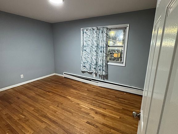 2nd image of 1501 Summit Ave #1