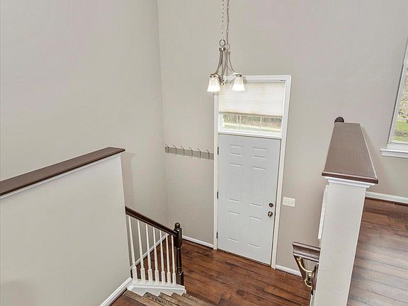 5th image of 133 Persimmon Cir