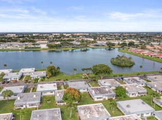 43 Waterford Cir #B, Delray Beach, FL 33446