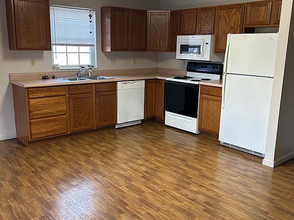 3rd image of 7926 Melissa Ln