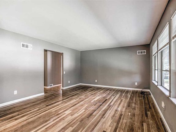 3rd image of 11070 Perham Dr