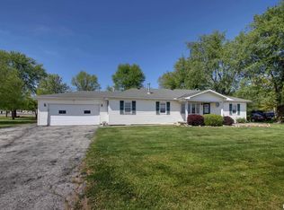 1635 N 1800th Ave, Paloma, IL 62359