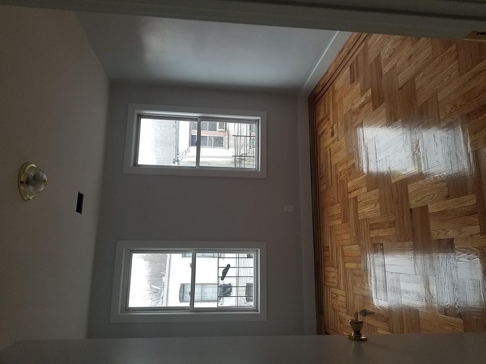 2nd image of 1425 Croes Ave #2B