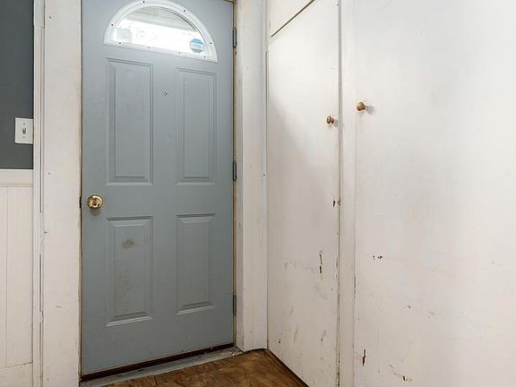 3rd image of 110 ADAMS Street