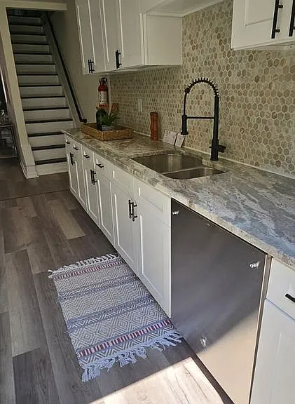 516 Columbus Rd — Photo 10