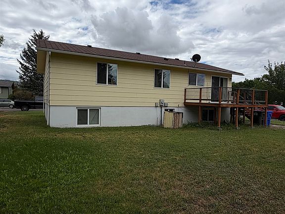 3rd image of 1568 Sierra Dr