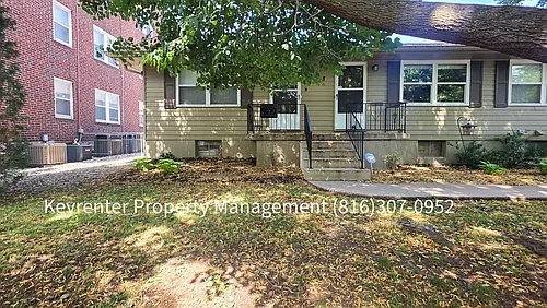 4308 Oak St Photo 1