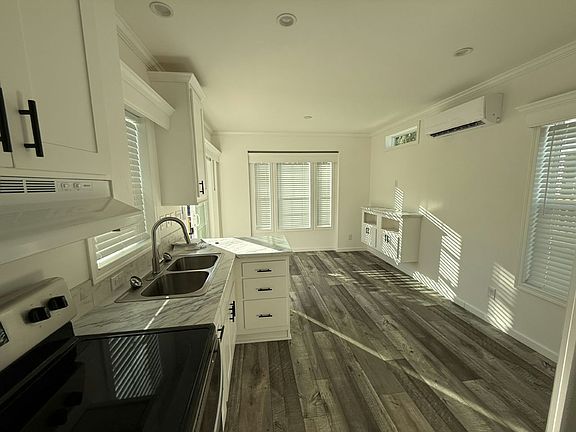 4th image of 11240 N Northwood Dr #142