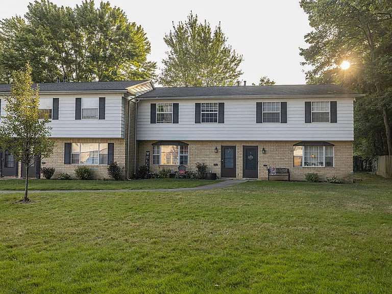 Cambridge Court Townhomes