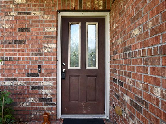 3rd image of 20114 Linden Spruce Ln