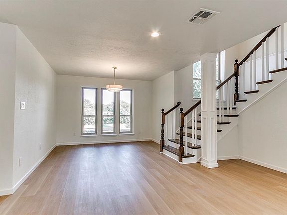 3rd image of 407 E Cedar Dr