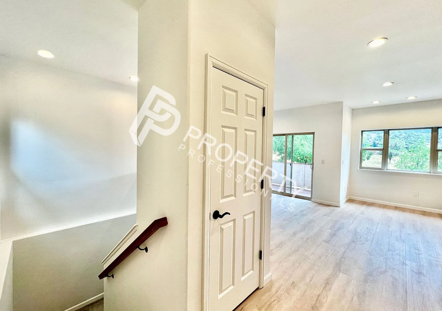 Beautifully Updated Home in New Castle for Rent — Photo 4