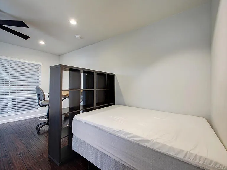 3110 Red River St #306 — Photo 8