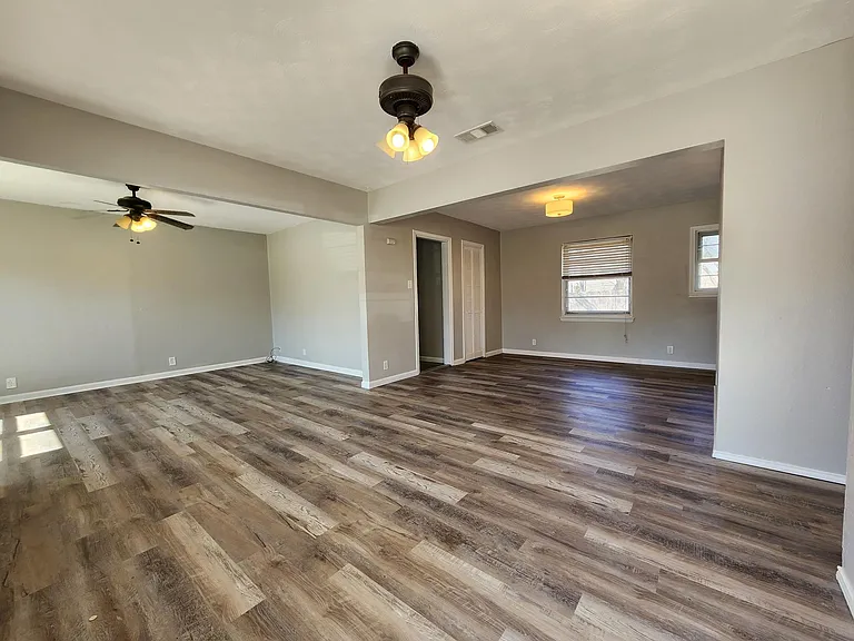 2626 Linda Dr — Photo 6