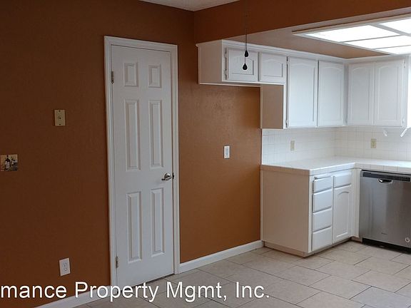 5th image of 9539 N Boyd Ave