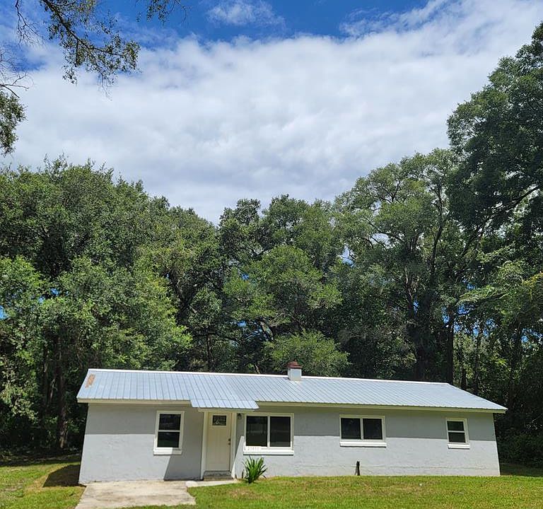 1st image of 21431 NE 37th Pl