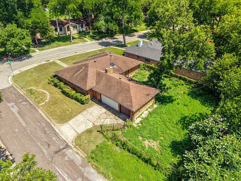 6607 Autumn Woods Trl — Photo 25