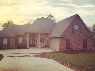 166 Woods Rd, Leesville, LA 71446