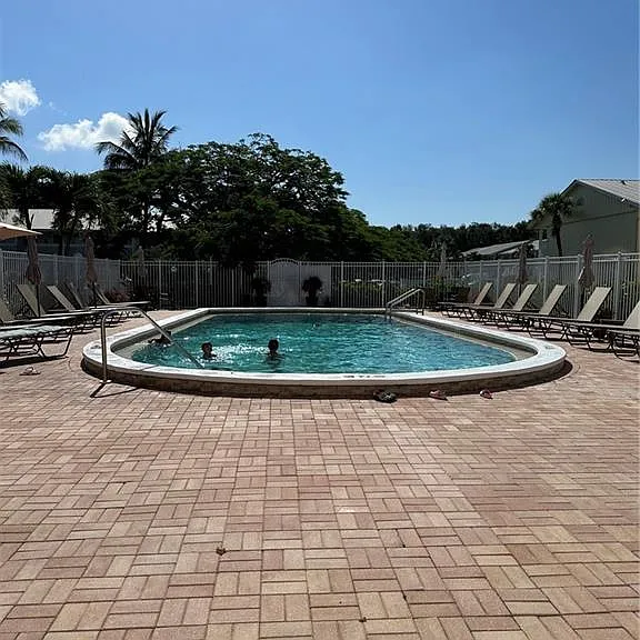 4633 Bayshore Dr #M2 — Photo 14