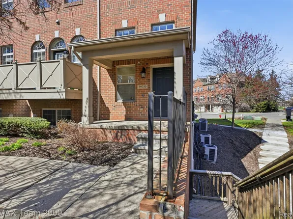 39750 Rockcrest Cir, Northville, MI 48168