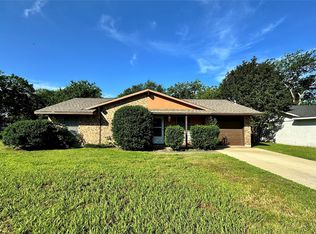 845 Betty Dr, Terrell, TX 75160