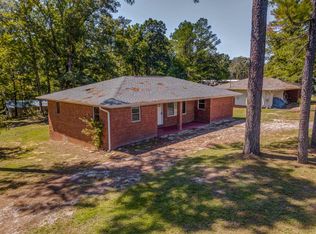 358 Oakwood Dr, Decaturville, TN 38329