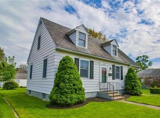 907 Detweiler Ave, Hellertown, PA 18055