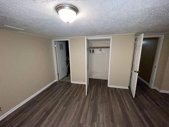 4th image of 95 S Russell Dr
