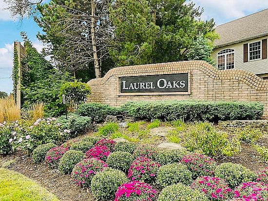 1st image of 1340 Laurel Oaks Dr