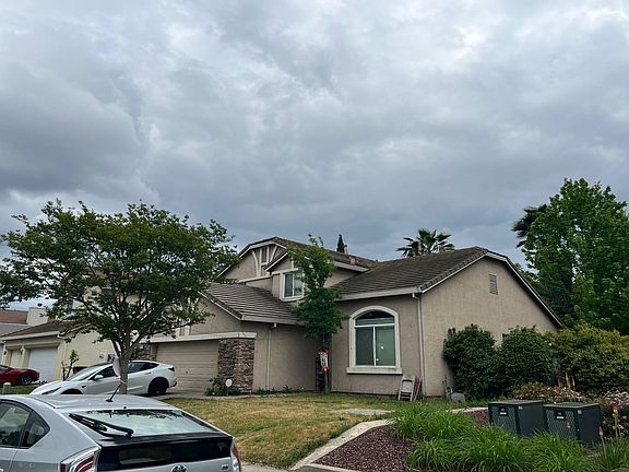 2nd image of 6600 Blue Poppy Dr