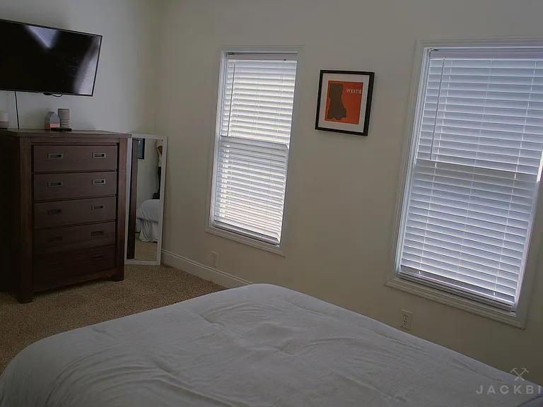 1378 Oak St SW — Photo 11