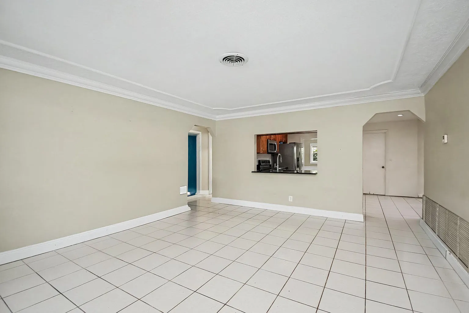 3 bed, 1436 sqft, $3,200 — Photo 1