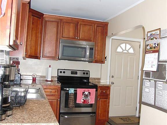 5th image of 5061 Lauderdale Dr