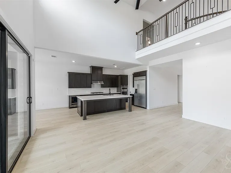 7526 Sunny Oak Ln — Photo 7