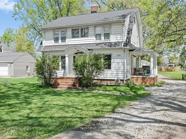 929 Lloyd Rd, Wickliffe, OH 44092