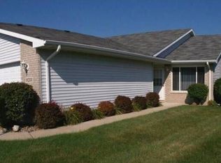 9233 Clark Pl, Crown Point, IN 46307