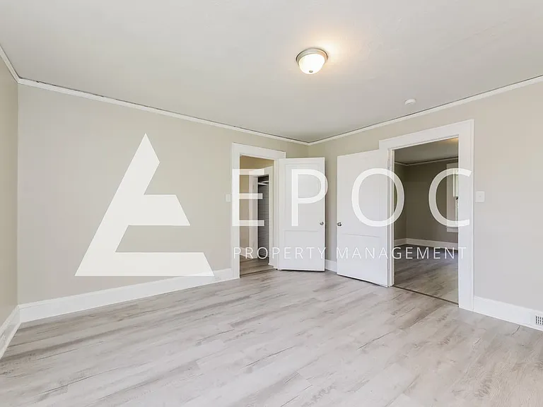 1231 Winfield Dr — Photo 9