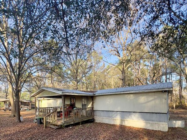 201 Royale Rd, Moultrie, GA 31768